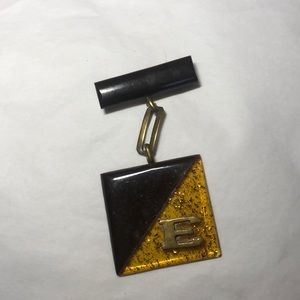 Vtg E Brooch